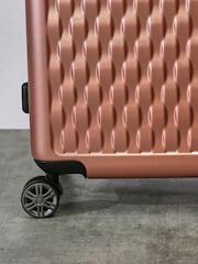 روز وردي - حقيبة سفر متوسطة الحجم Allure من Rock Luggage - صورة 4 من 6