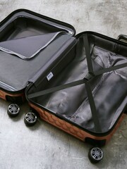 روز وردي - حقيبة سفر متوسطة الحجم Allure من Rock Luggage - صورة 5 من 6