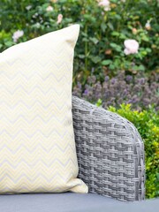 Maze Grey Outdoor Santorini 4 Seat Round Dining Set - Image 4 of 4