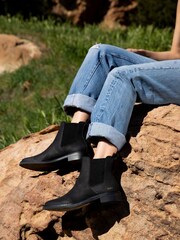 TOMS Charlie Black Leather Chelsea Boots - Image 5 of 11