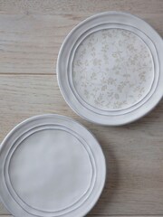 Laura Ashley Set of 4 White Artisan Collectables Petit Fours Plates - Image 1 of 3