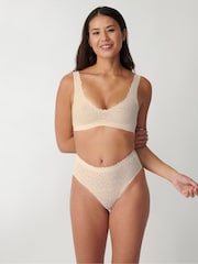 Sloggi Zero Feel Lace 2.0 Non Wired Bralette - Image 4 of 6