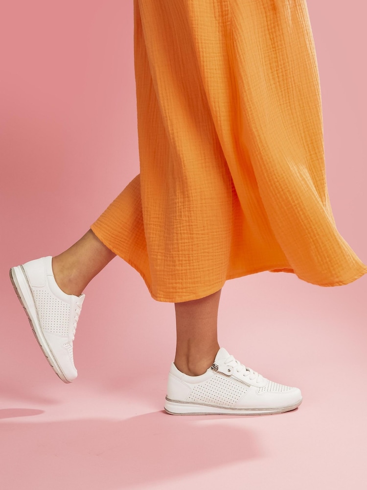 Blanco - Zapatillas de deporte con cordones y diseño casual de Pavers - Imagen 1 de 6 Blanco - Zapatillas de deporte con cordones y diseño casual de Pavers - Imagen 1 de 6