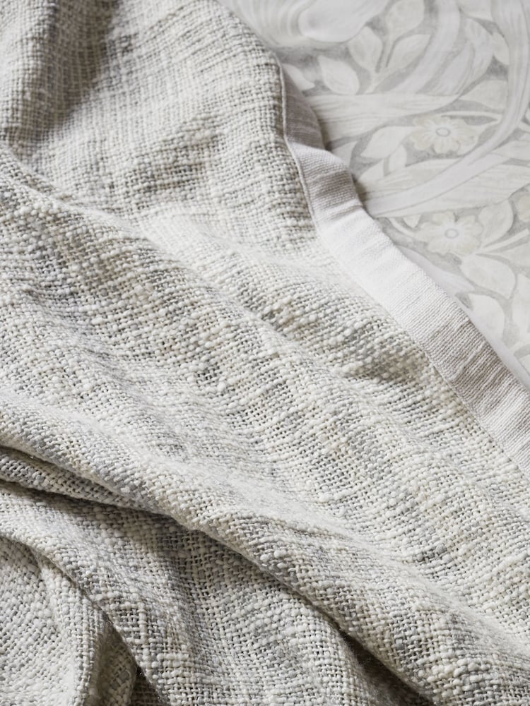 Morris & Co. Light Grey Pure Kindred Throw - Image 2 of 3
