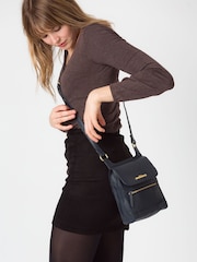 Pure Luxuries London Kempston Leather Cross-Body Bag - Image 1 of 6