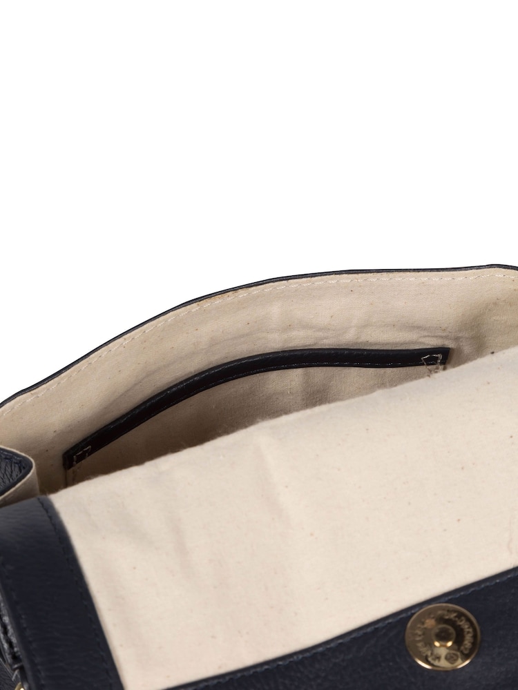 Pure Luxuries London Kempston Leather Cross-Body Bag - Image 6 of 6