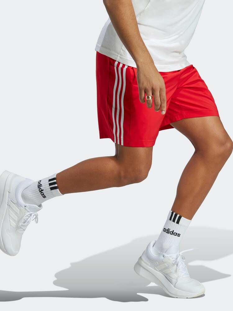 Czerwony - adidas Sportswear Aeroready Essentials Chelsea 3-Stripes Shorts - Image 3 of 6