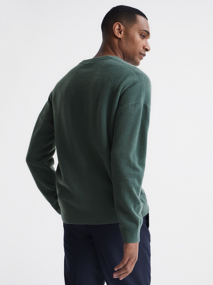 Reiss Pine Green Spires Merino V-Neck Relaxed Jumper - Image 5 of 7