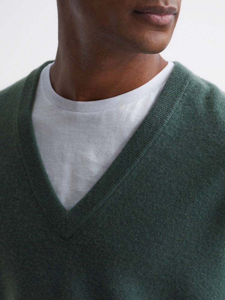 Reiss Pine Green Spires Merino V-Neck Relaxed Jumper - Image 6 of 7