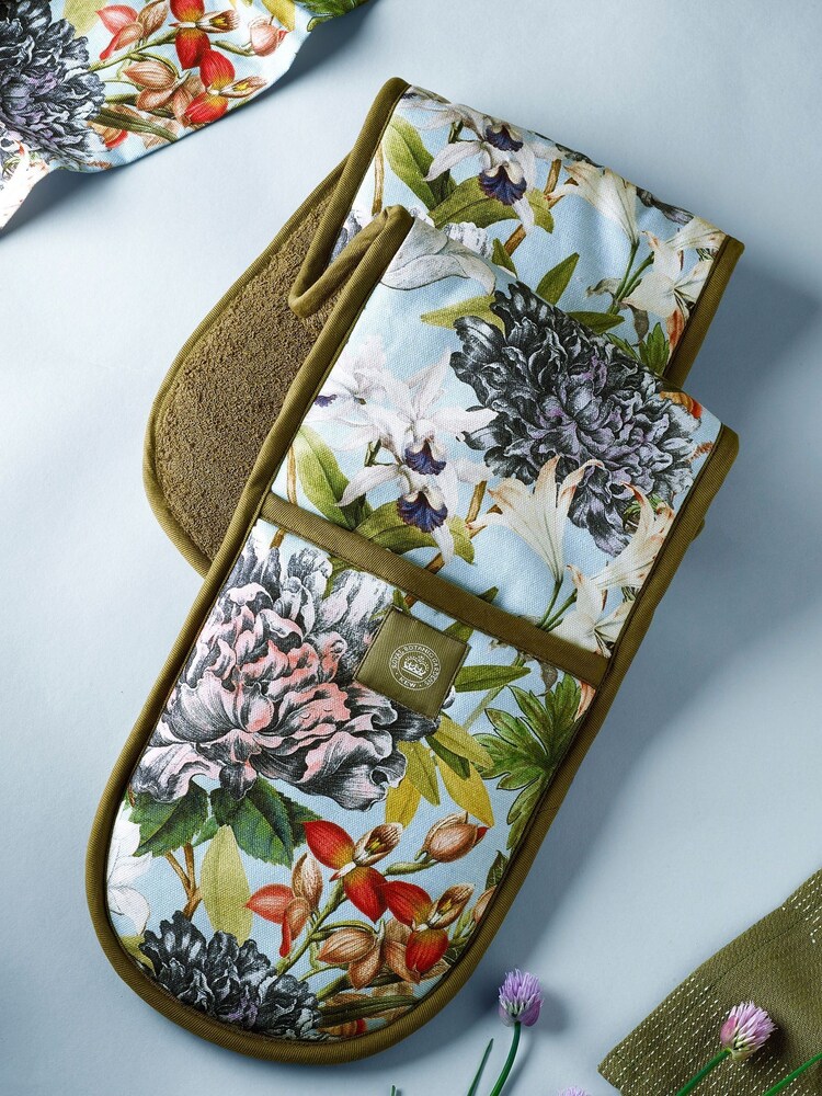 Kew Gardens Blue 100% Cotton Bee Floral Double Oven Gloves - Image 1 of 2