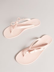 وردي - شبشب بإصبع مزين بأربة Jassey من Ted Baker - صورة 3 من 4