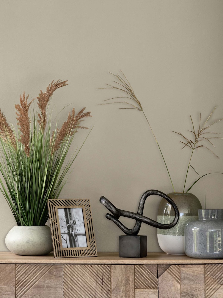 Mid Warm Beige Ultimate Multi-Surface 2.5L Paint - Image 2 of 5
