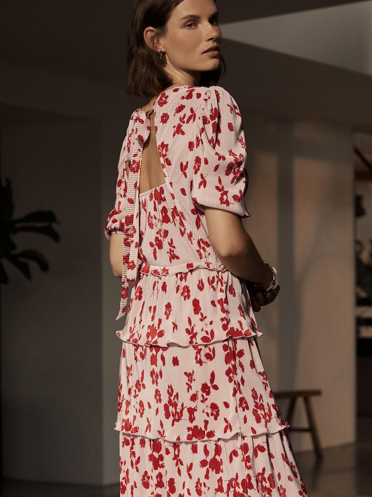 Ecru White Floral Plissé Tiered Short Sleeve Midi Dress - Image 2 of 5