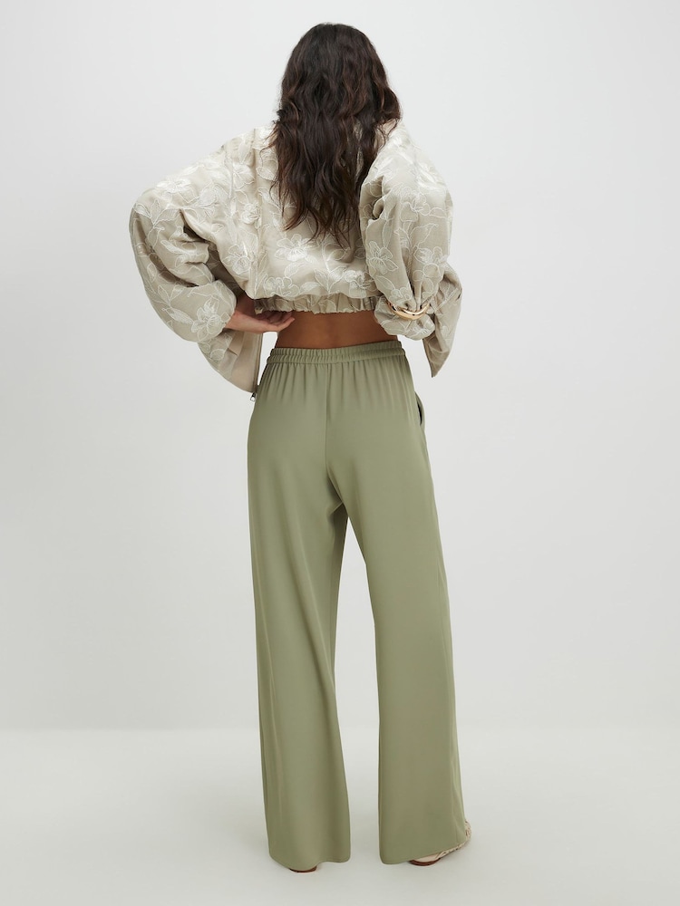 River Island Green Soft Crepe Pull On Wide Leg Trousers - Image 2 of 4 River Island Green Soft Crepe Pull On Wide Leg Trousers - Image 2 of 4