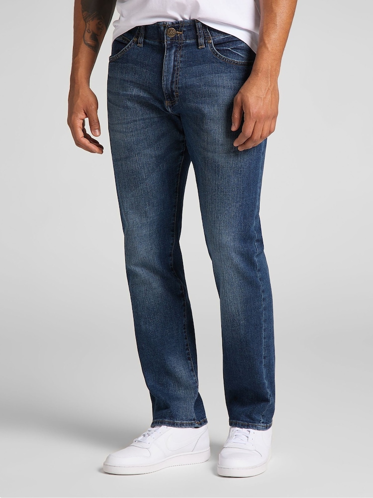 Maddox - Lee Straight Fit Extreme Motion Jeans - صورة 1 من 7 Maddox - Lee Straight Fit Extreme Motion Jeans - صورة 1 من 7