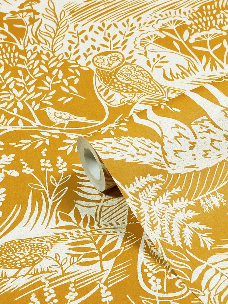 furn. Yellow Winter Woods Animal Wallpaper - Image 2 of 3