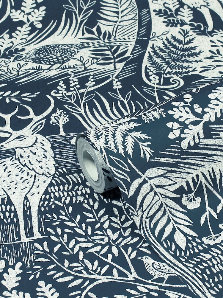 furn. Blue Winter Woods Animal Wallpaper - Image 3 of 3