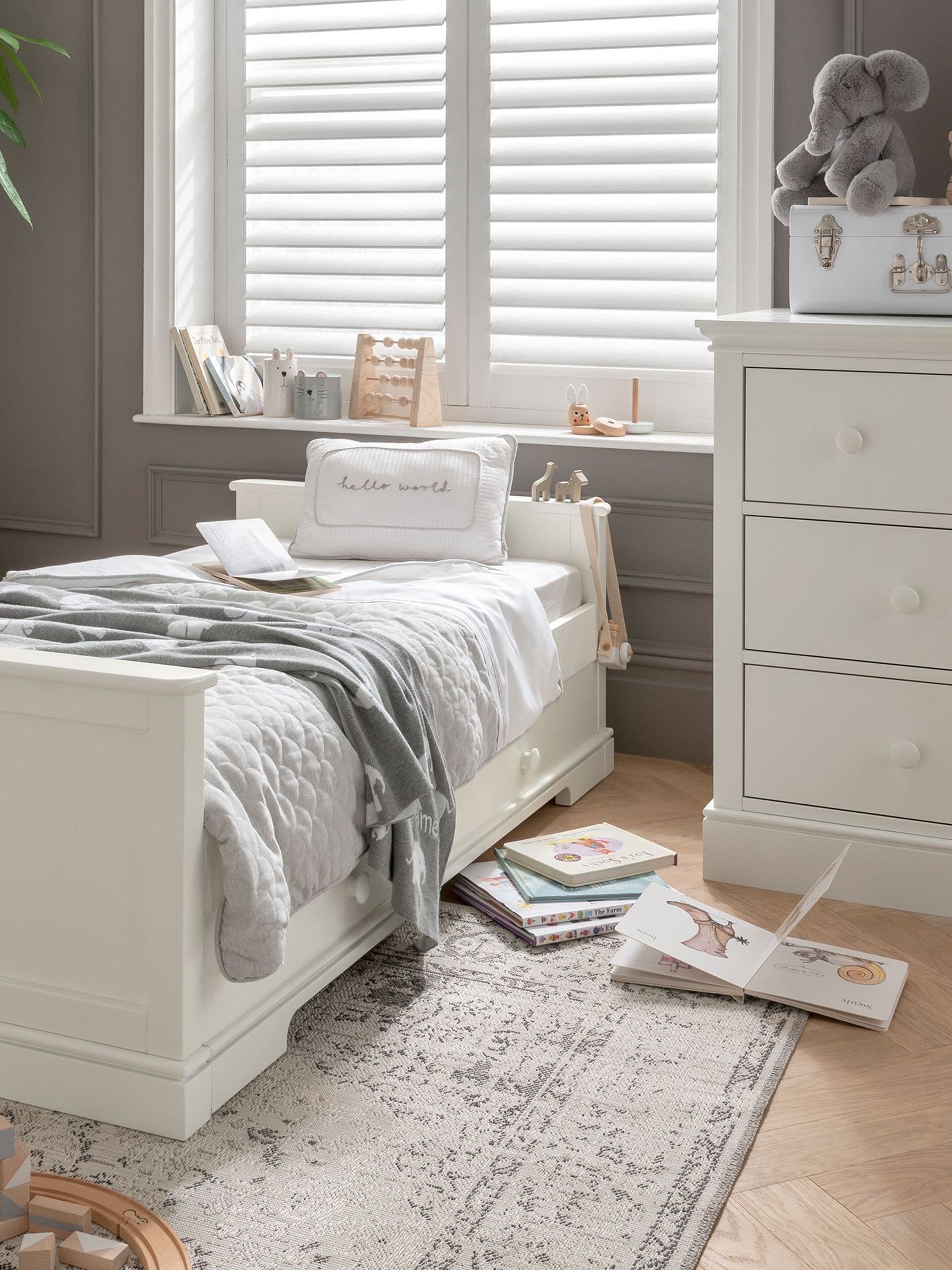 Mamas & Papas Oxford Cotbed & Dresser 2 Piece Nursery Furniture Set - White - Image 3