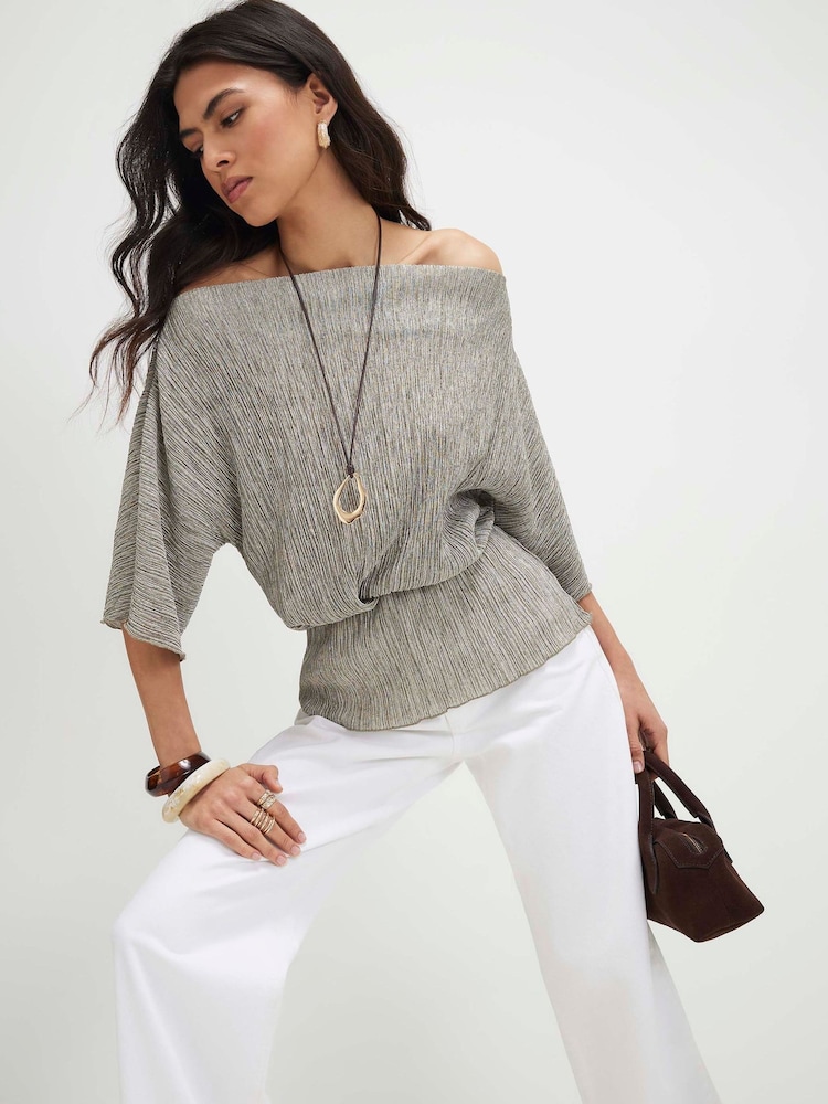 River Island Green Short Sleeve Plisse Batwing Top - Image 1 of 4