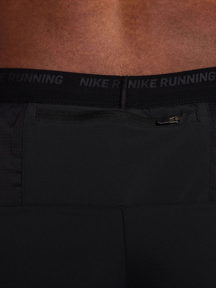Czarny - Spodenki do biegania Nike Dri-FIT Stride 2 w 1 7 cali - Image 9 of 13