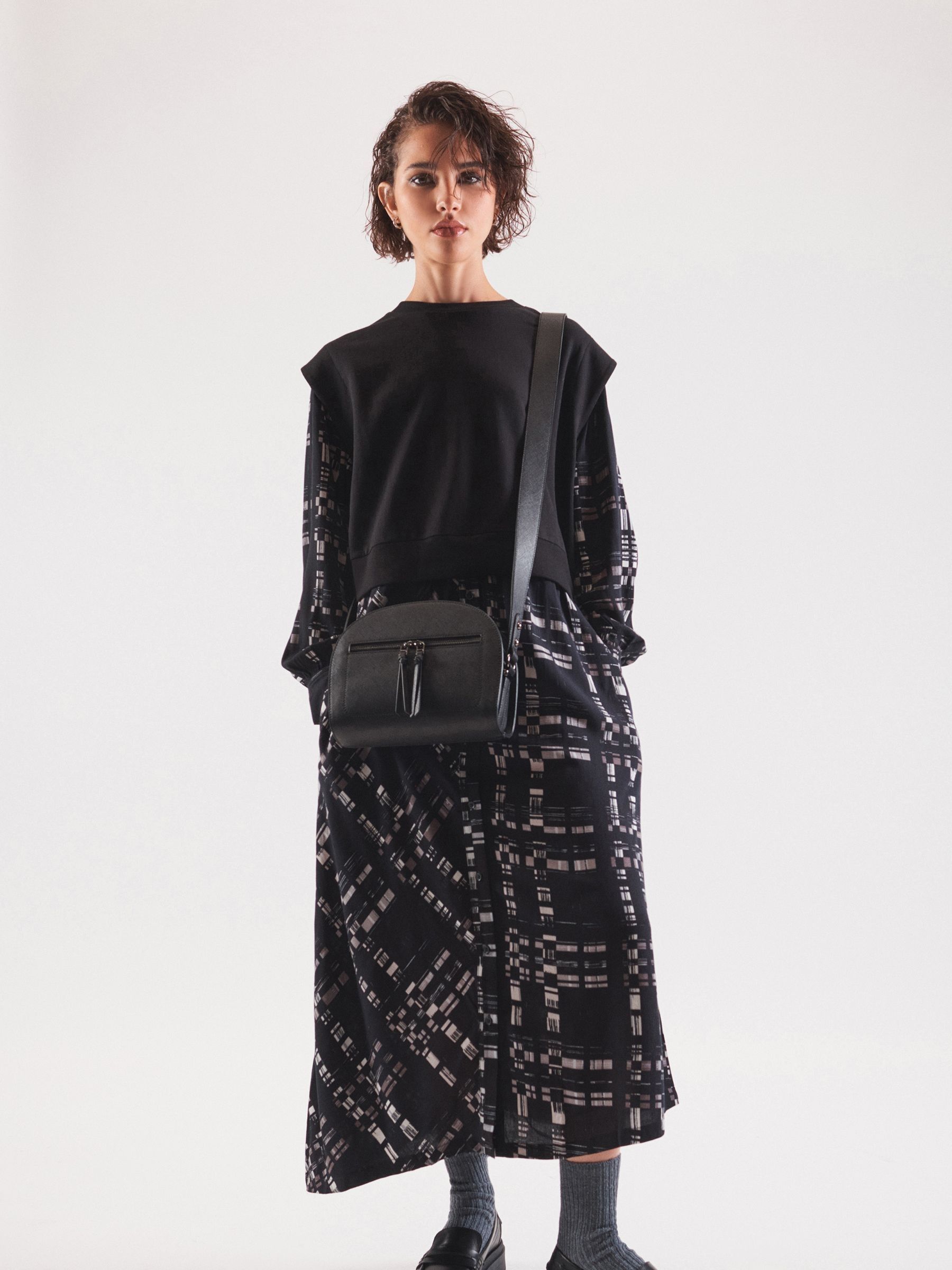 口コミ・レビュー評価が高いおすすめ人気商品の通販 Buy Midi Asymmetric Sweatshirt Tank Layered White & Black トップス