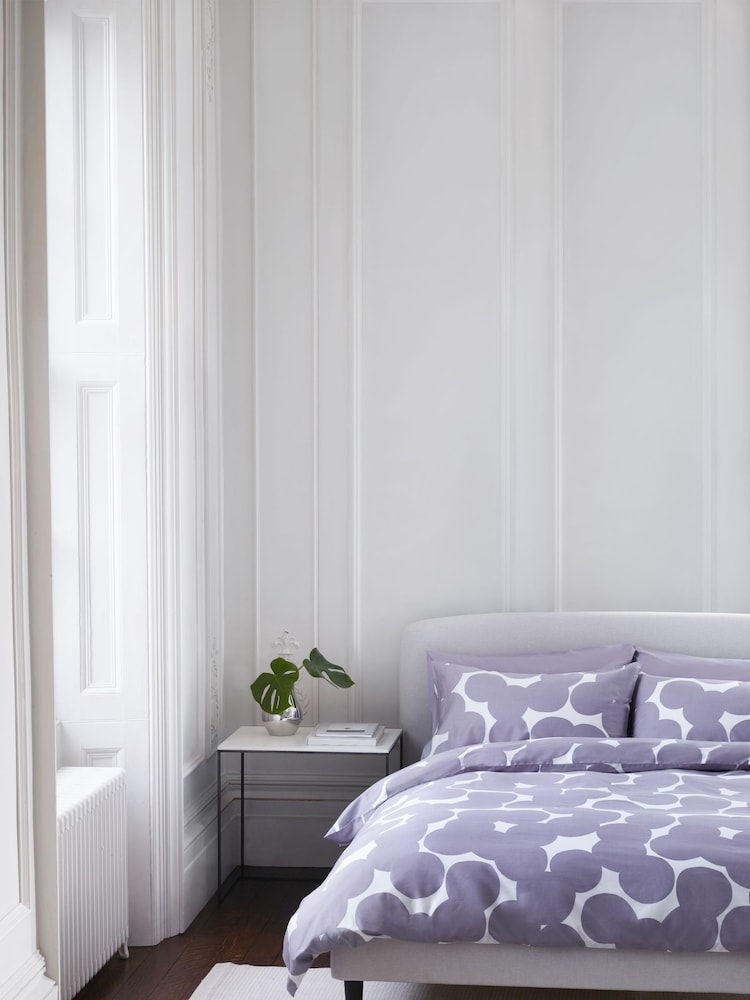 Jasper Conran London Lavender Grey 300 Thread Count Overlapping Circles Print Duvet Cover and Pillowcase Set - Image 1 of 4
