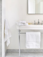 Jasper Conran London White Zero Twist Lightweight Soft Fast Drying 100% Cotton Towel - Image 1 of 5