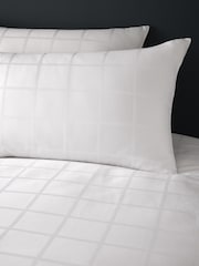 Appletree White Boutique Sorelle Duvet Cover and Pillowcase Set - Image 2 of 3