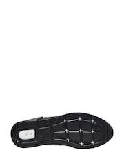 Nike Black Venture Runner Trainers - Image 4 of 4