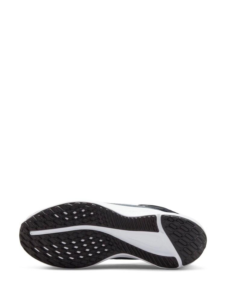 Nike Black/Purple Quest 5 Road Running Trainers - Image 7 of 9
