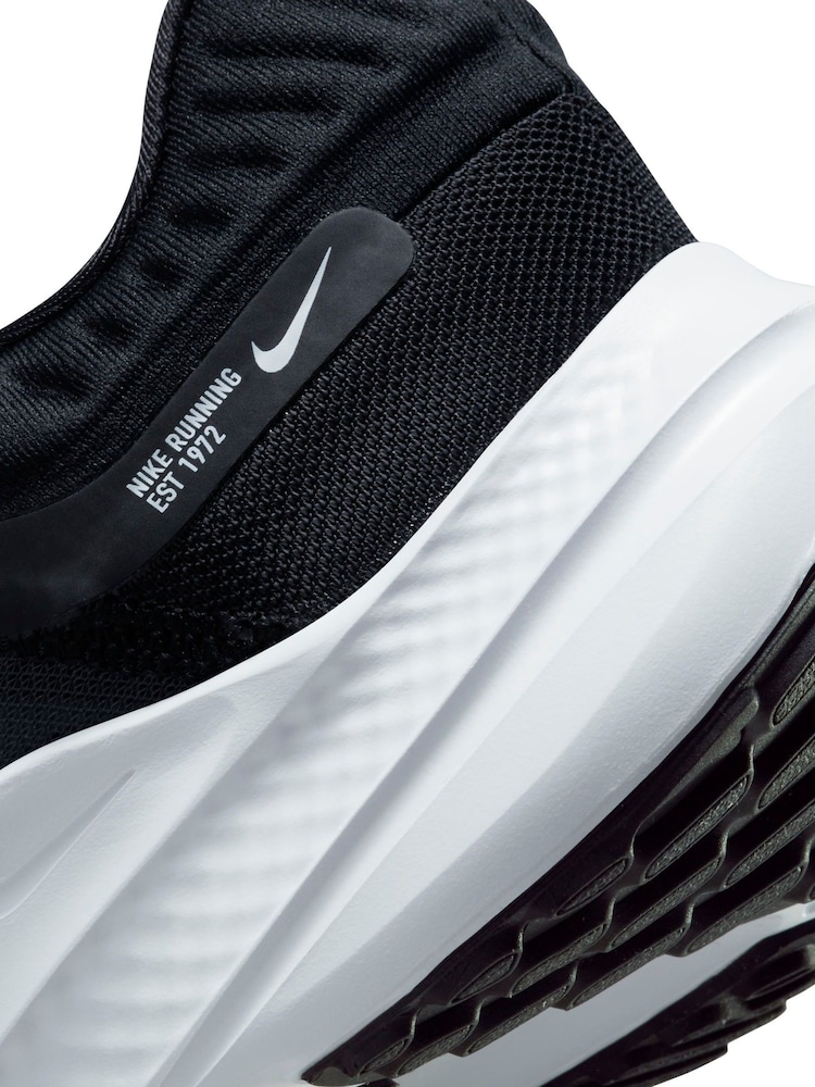Nike Black/Purple Quest 5 Road Running Trainers - Image 9 of 9