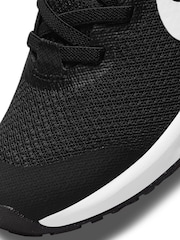 Nike Black/White Revolution 6 FlyEase Junior Trainers - Image 8 of 11