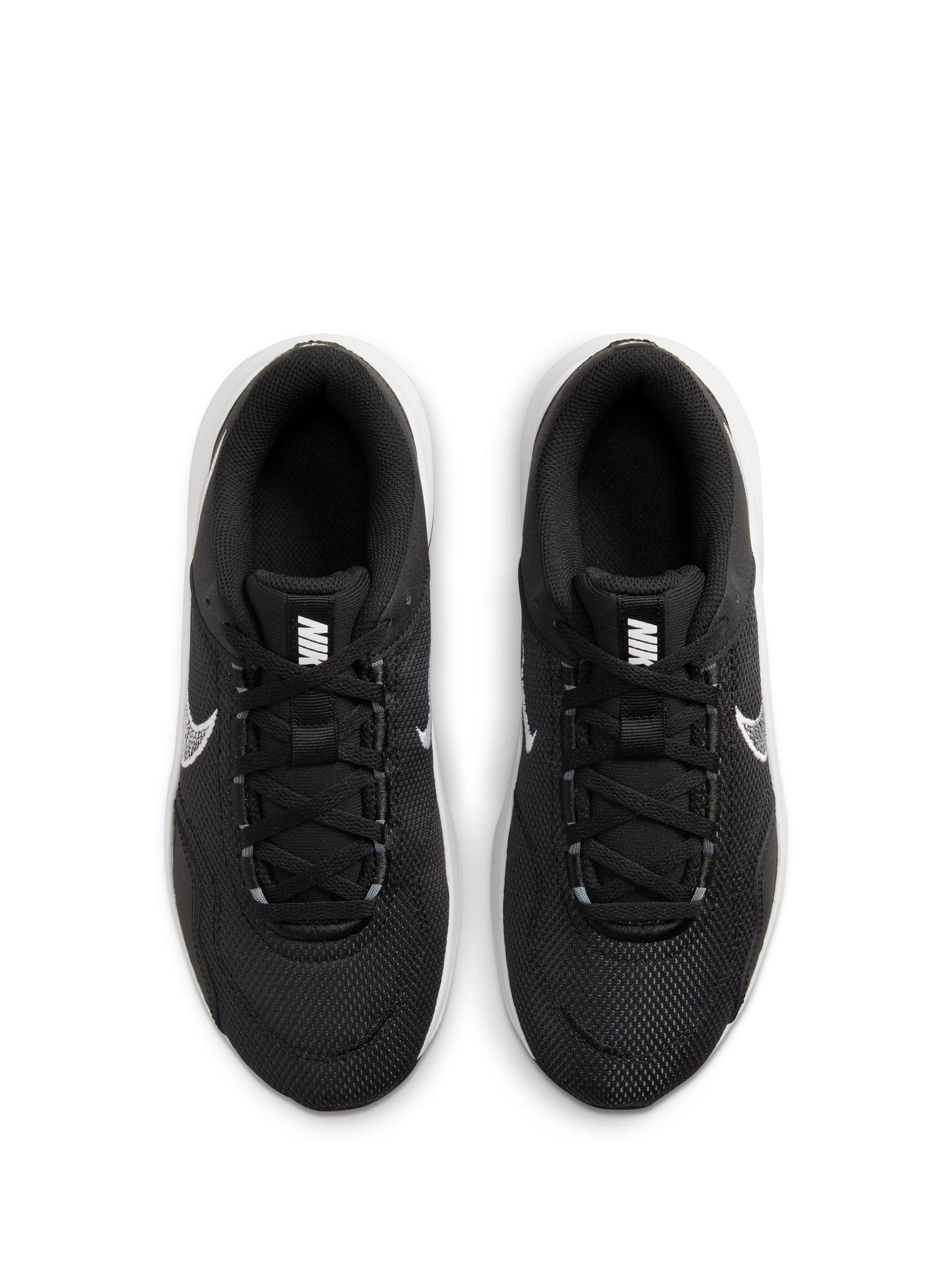 nike training flex essential trainers