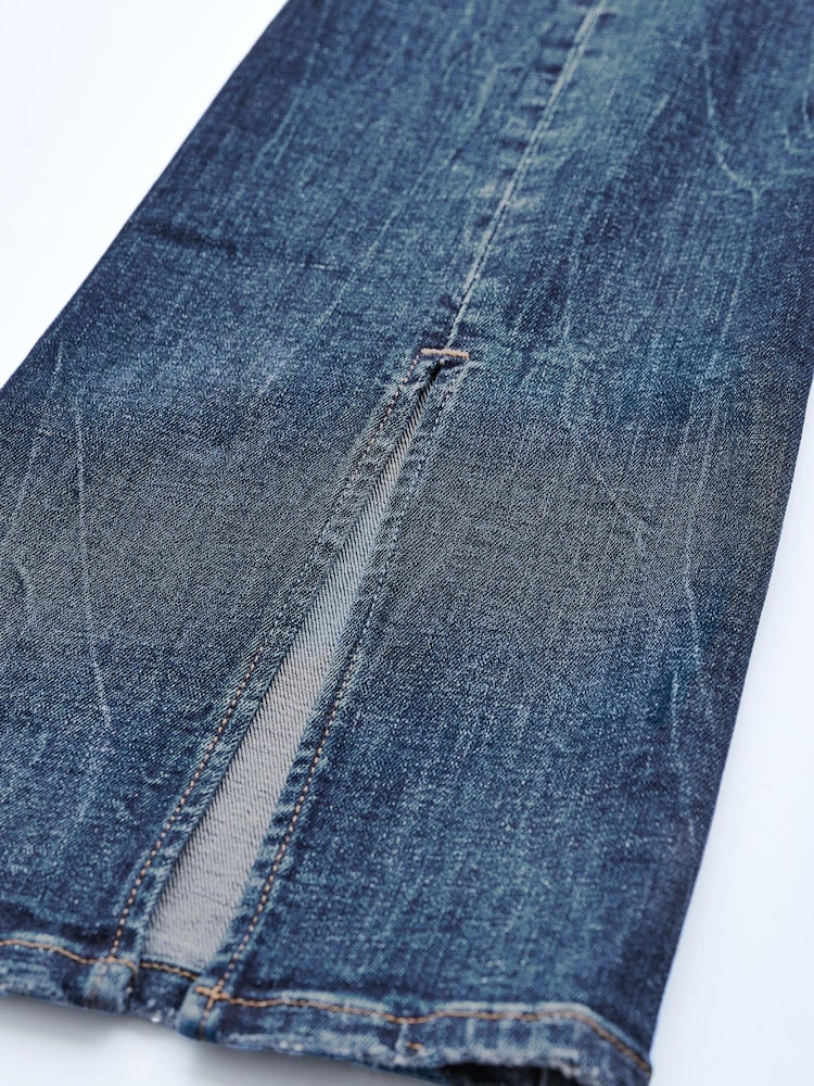 Authentic Blue - Own. Tiefe Stretch-Jans mit ausgestelltem Bein und Saumschlitzen hintern - Bild 9 von 9 Authentic Blue - Own. Tiefe Stretch-Jans mit ausgestelltem Bein und Saumschlitzen hintern - Bild 9 von 9