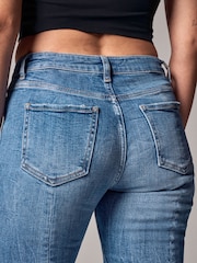 Mittelblau - Own. Tiefe Stretch-Jans mit ausgestelltem Bein und Saumschlitzen hintern - Bild 6 von 14