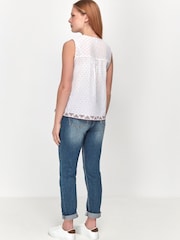 M&Co Bluse mit Lochstickereien und Muschelsaum, Weiß - Bild 2 von 5