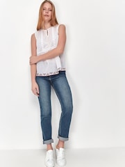 M&Co Bluse mit Lochstickereien und Muschelsaum, Weiß - Bild 3 von 5