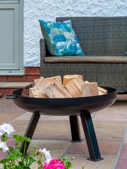 Rowlinson Black Garden Portland Steel Fire Pit - Image 3 of 5