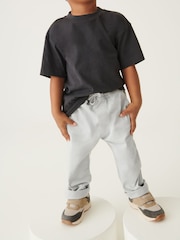 Kittgrau/Natur - Chino-Schlupfhose mit lockerer Passform (3 Monate–7 Jahre) - Bild 3 von 5