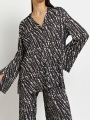 River Island Blue Long Sleeve Plisse All Over Print Shirt - Image 1 of 4