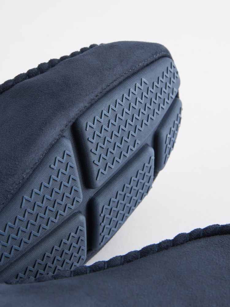 Bleu marine - Chaussons style mocassins avec doublure à carreaux - Image 5 of 7