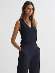أزرق داكن - بلوزة برقبة سبعة Taylor من Reiss - صورة 3 من 7