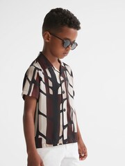 Reiss Bordeaux Rico Junior Abstract Print Cuban Collar Shirt - Image 3 of 8