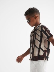 Reiss Bordeaux Rico Junior Abstract Print Cuban Collar Shirt - Image 7 of 8