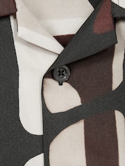 Reiss Bordeaux Rico Junior Abstract Print Cuban Collar Shirt - Image 8 of 8