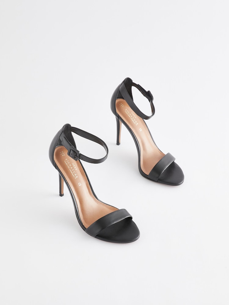 Schwarz - Signature Leder-Sandalen mit Absatz - Bild 1 von 5 Schwarz - Signature Leder-Sandalen mit Absatz - Bild 1 von 5