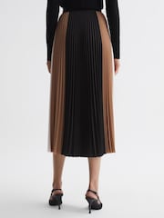 Reiss Black/Camel Ava Colourblock Pleated Midi Skirt - Image 4 of 5