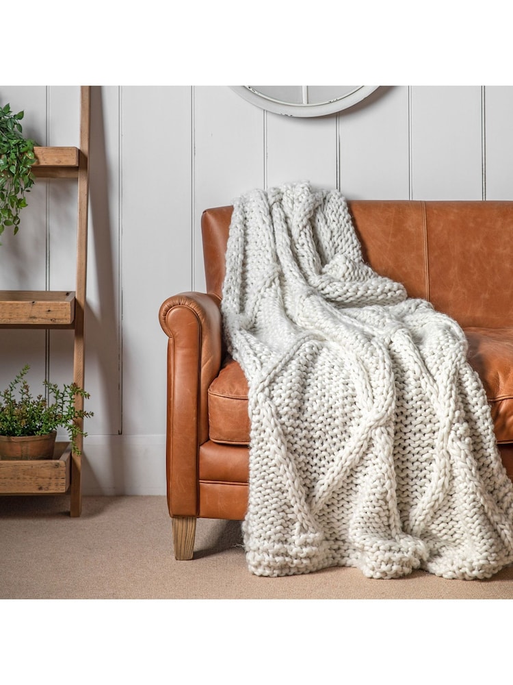Gallery Home Cream Knitted Diamond Throw - Image 2 of 3 Gallery Home Cream Knitted Diamond Throw - Image 2 of 3