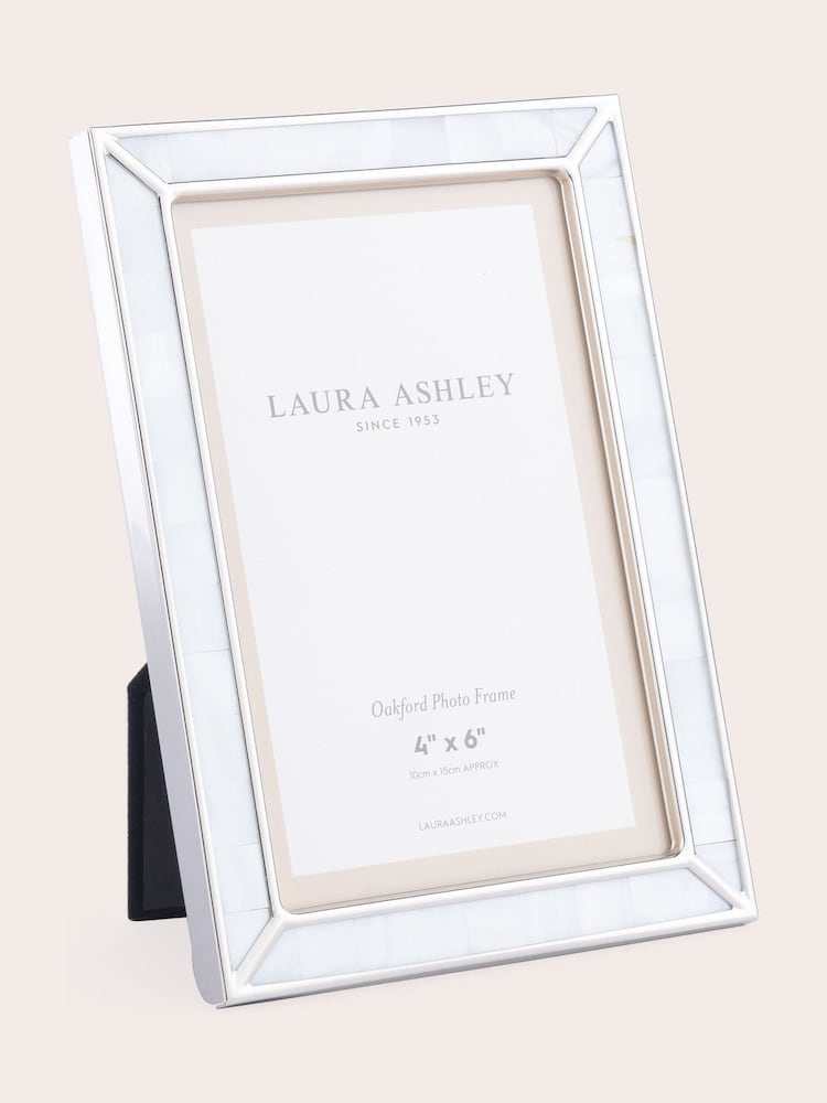 Laura Ashley Chrome Oakford Nickel Plated With Mother Of Pearl Picture Frame - Image 2 of 5