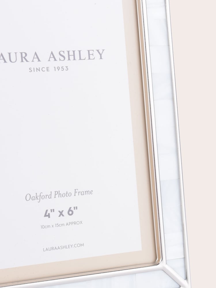 Laura Ashley Chrome Oakford Nickel Plated With Mother Of Pearl Picture Frame - Image 5 of 5